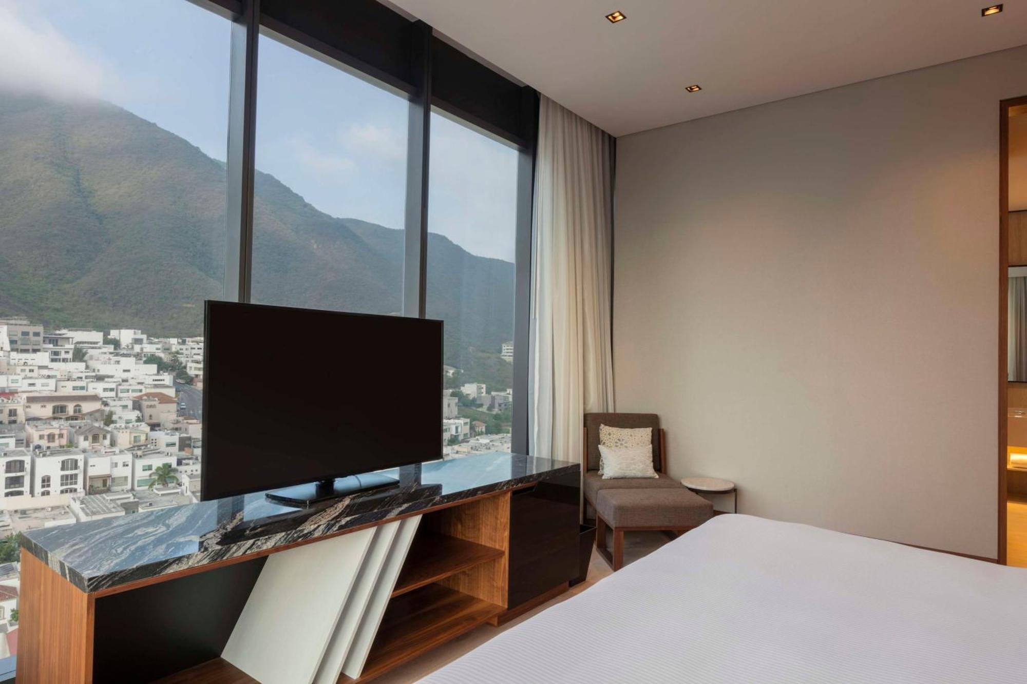 Hilton Monterrey Valle Esterno foto